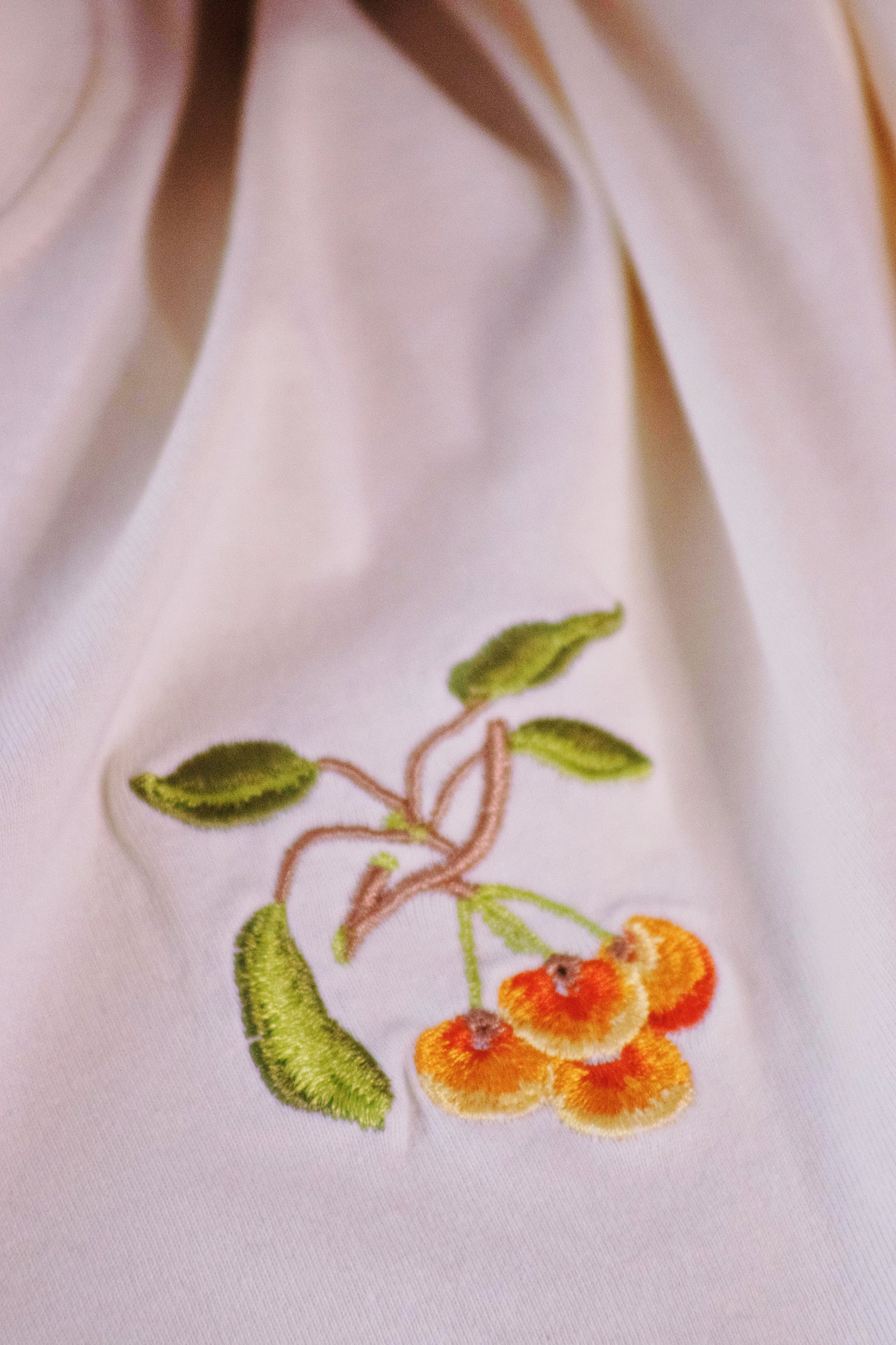 FLORA APRICOT